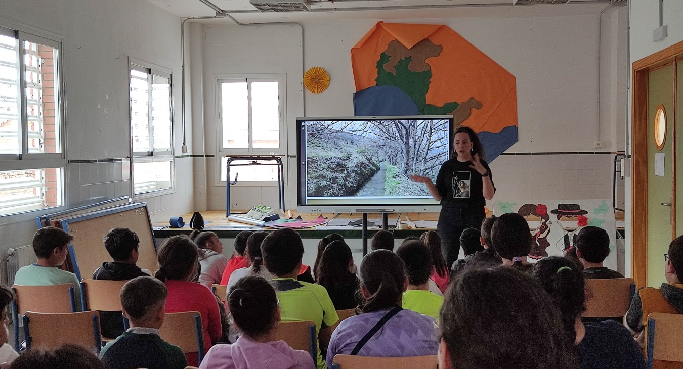 charla-acequias-colegio-fonelas