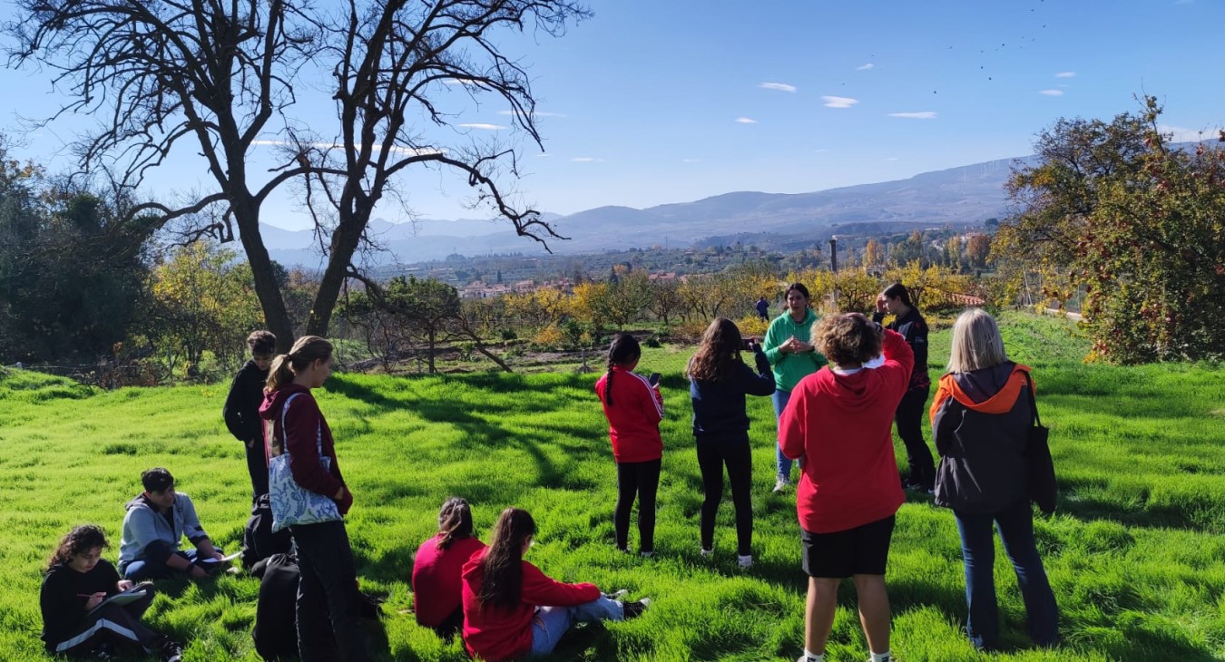 education activity with students from Valle de Lecrin school